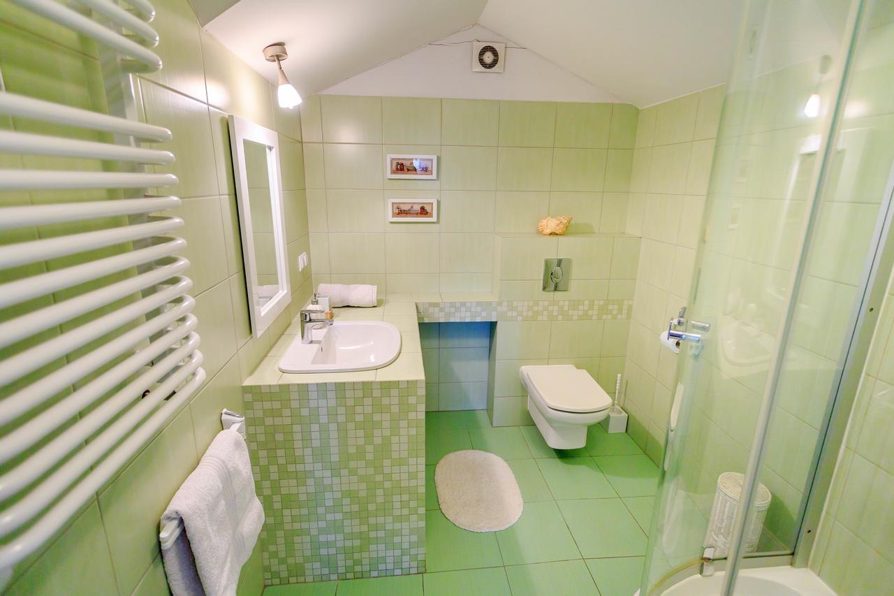 B&B Kamelia Komorniki  Extérieur photo