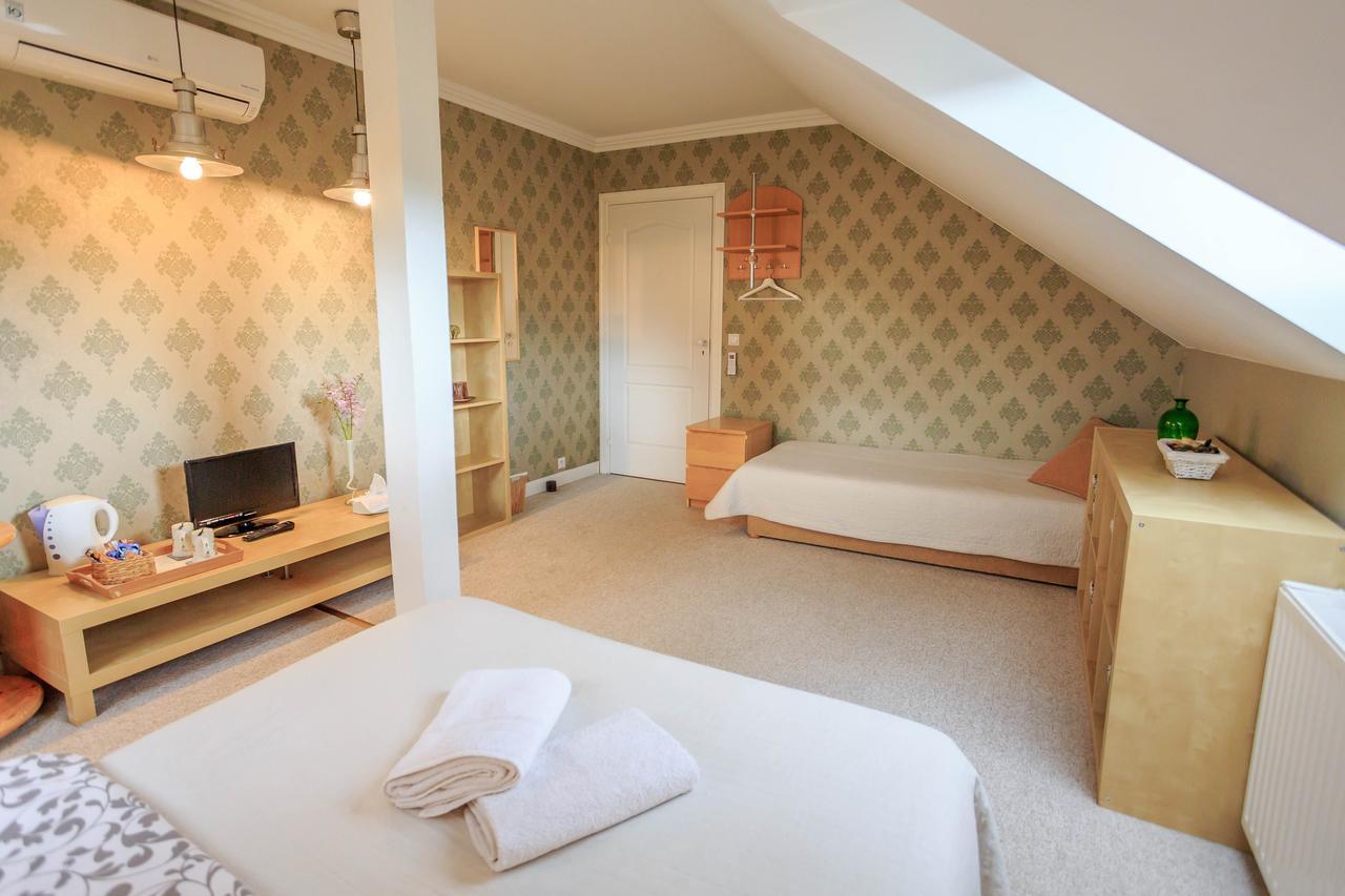 B&B Kamelia Komorniki  Extérieur photo